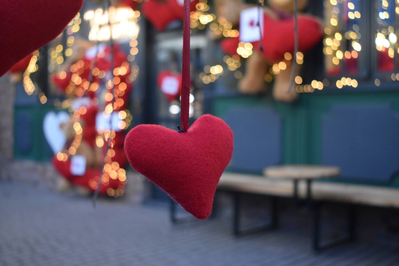 Ви зараз переглядаєте 14 фото Ужгорода на передодні Дня св. Валентина